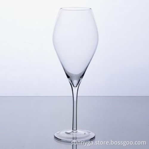 Wine Glass with 469mL Volume, 24.2cm Height and 7.7cm Bottom Diameter